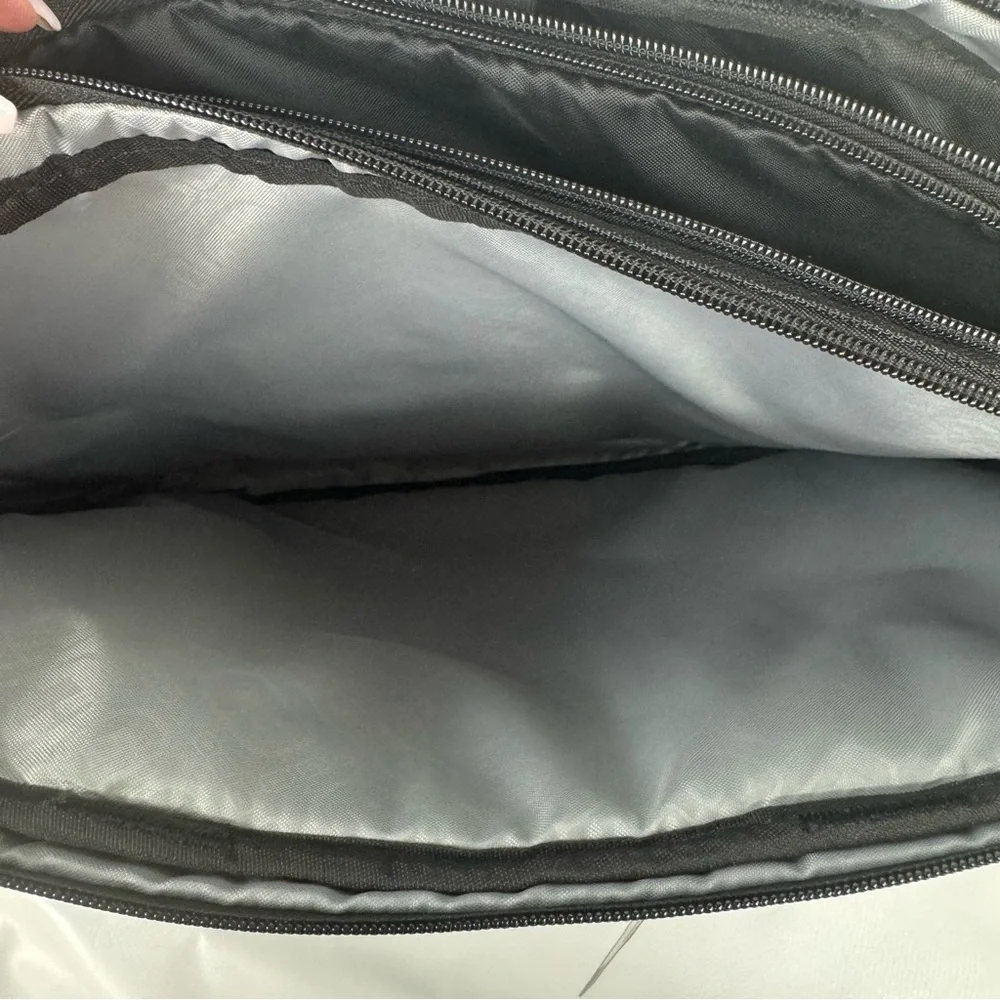 NWT Ogio Voyager Messenger Bag checkpoint friendly laptop sleeve luggage sleeve
